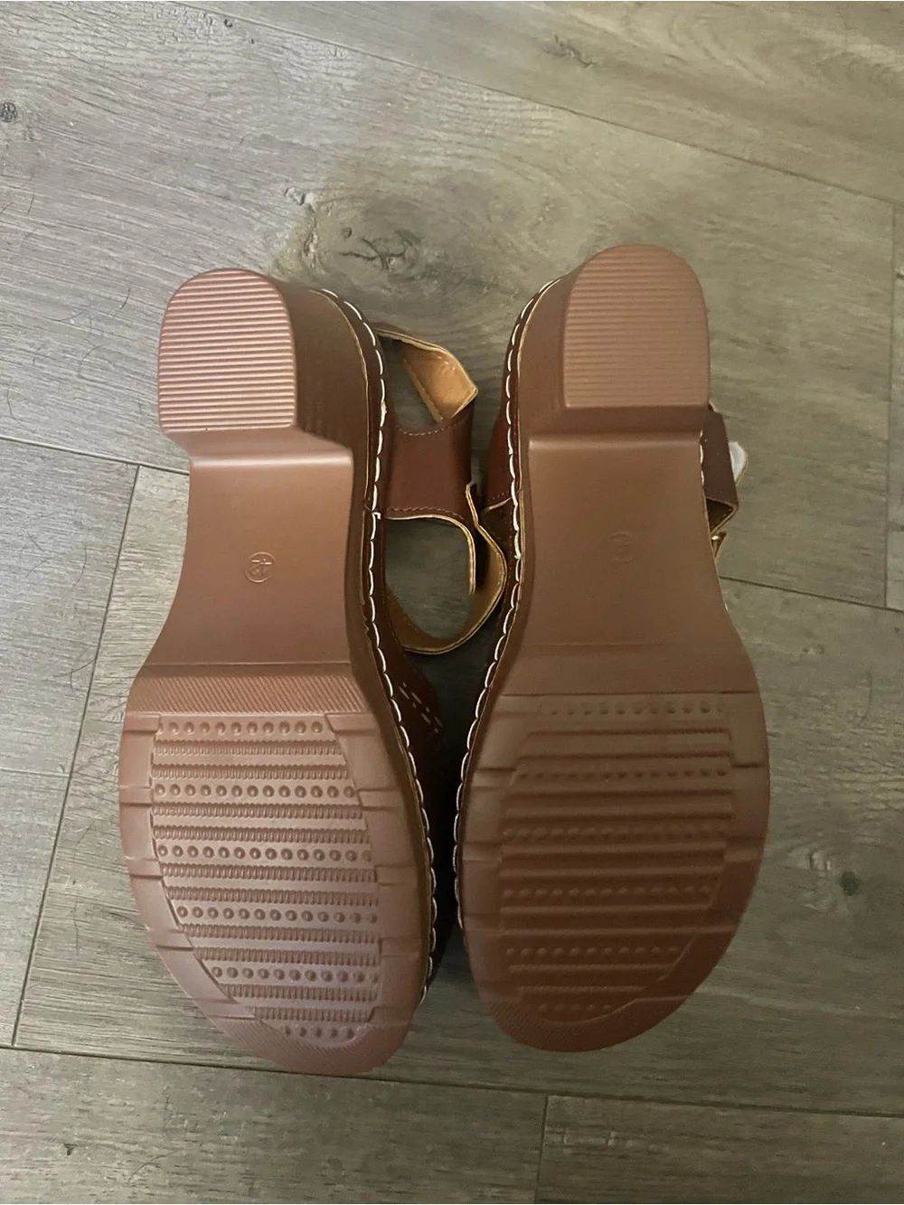 N/A comfortable brown